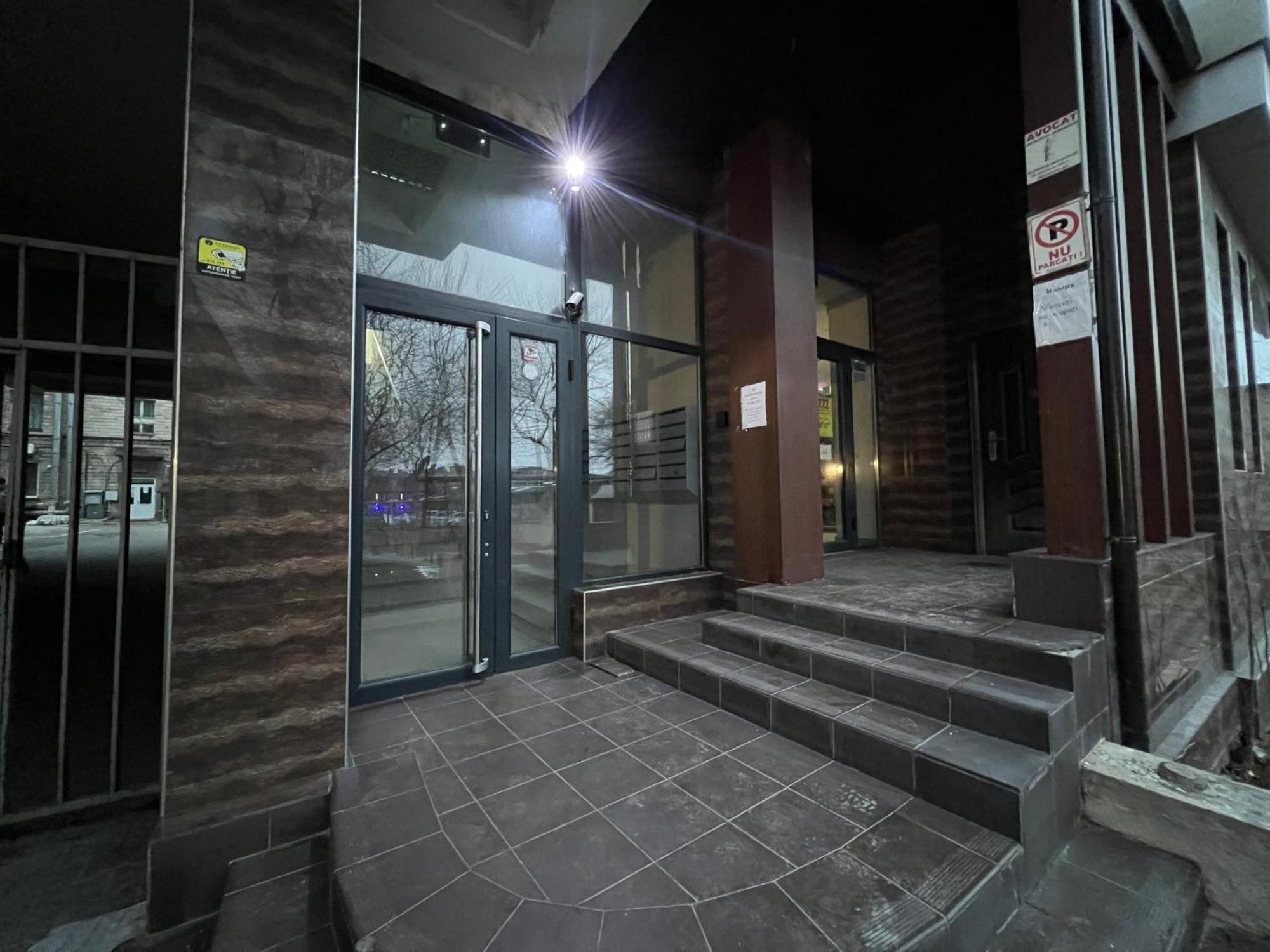 Center Apartment Кишинев Екстериор снимка